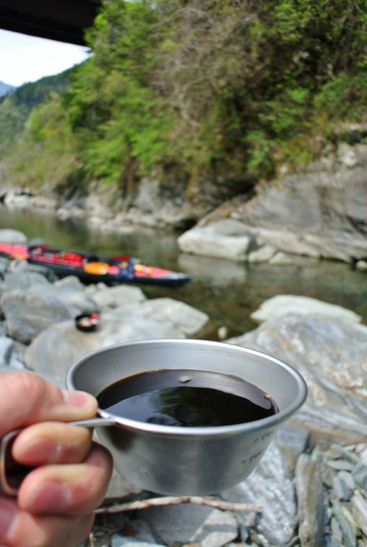 川とコーヒー