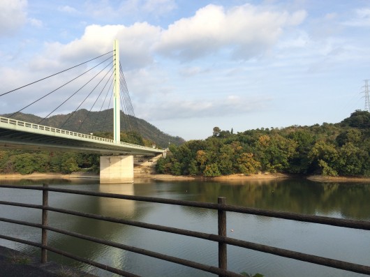 高松自動車道 さぬき府中湖橋